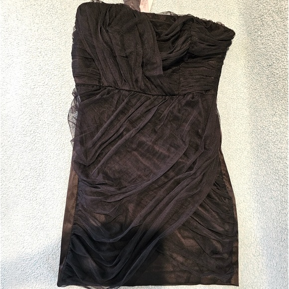Forever 21 Tops - Forever 21 Black Long Strapless Shirt